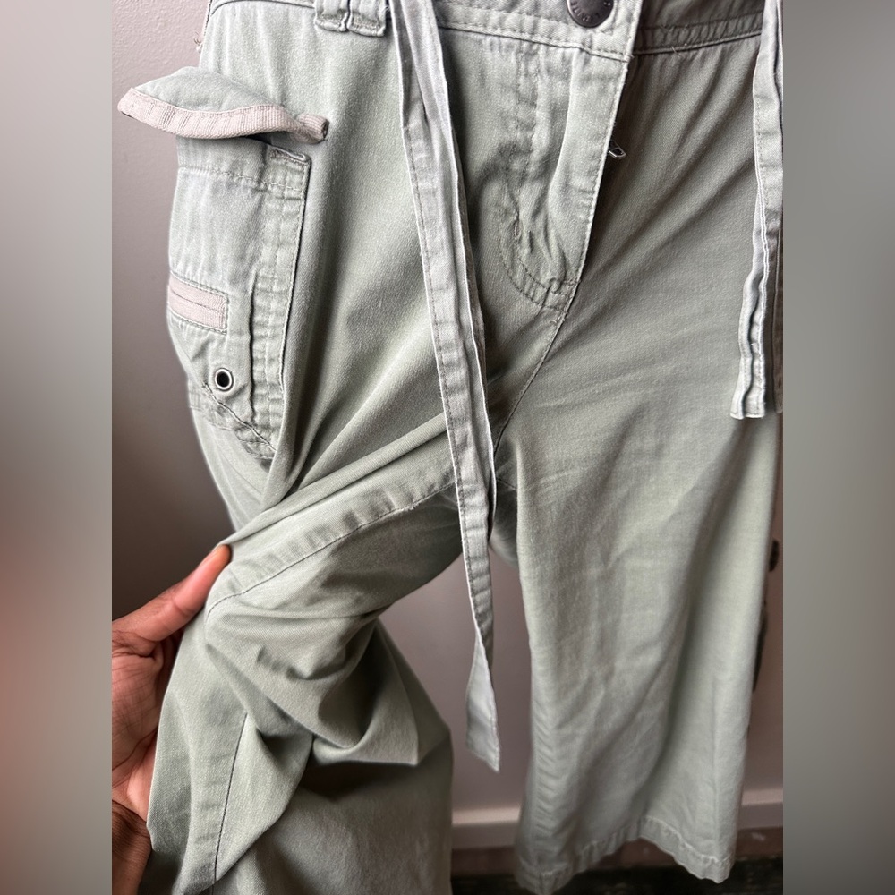 The Limited Vintage Y2K Drew Fit Low Rise Cargo Bermuda Shorts Sage Green S 10 - Picture 7 of 12